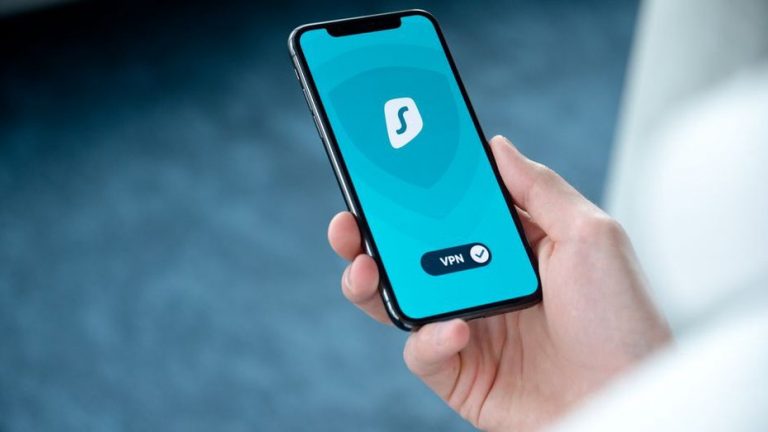 настройки безопасности на экране смартфона