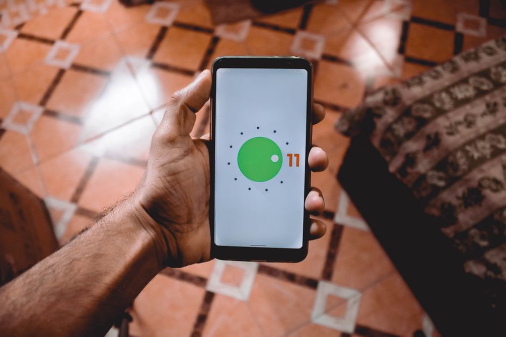 интерфейс OxygenOS на смартфоне