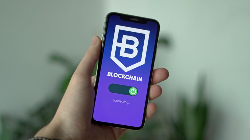 проверка статуса криптовалютной транзакции на смартфоне